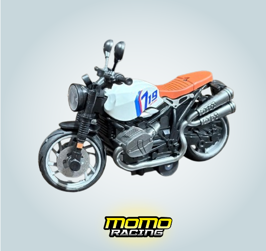 06/White motorcycle Maquette